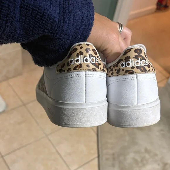 Adidas Grand Court 2.0 Women's White Sneakers with Leopard stripes Sz 9 - Picture 4 of 6